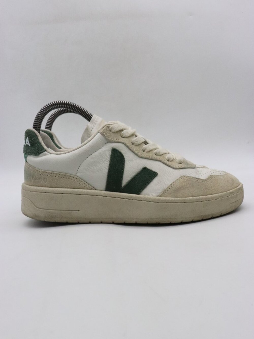 Veja V-90 Women’s Size US 6 Leather Suede Sneakers Green Lace Up Sneakers